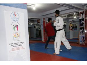 (Özel Haber) Şampiyon Sporcu Uyuşturucunun Kararttığı Hayatını Yeniden Kazanmak İstiyor