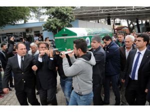 Patlamada Ölen Kadın İşçiler Yan Yana Toprağa Verildi