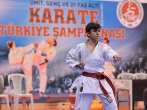 Türkiye Karate Şampiyonası Samsun’da Başladı
