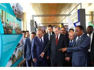 Erdoğan, Fotoğraf Sergisini Nijer Cumhurbaşkanıyla El Ele Gezdi