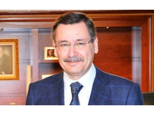 Oğlu Sosyal Medyayı Salladı