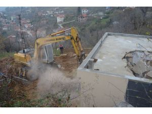 Uludağ Kaçak Yapılardan Arındırılıyor