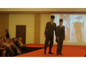Osmanlı Dönemi Ve Atatürk Kıyafetleri Alkışlarla İzlendi