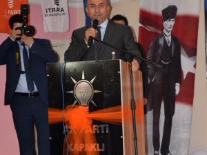 Dışişleri Bakanı Muhalefeti Topa Tuttu