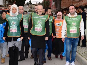 Belediye Başkanı Ve Ralli Şampiyonu Beraber Ambalaj Atığı Topladı