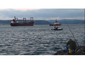 3 Bin Grostonluk Gemi Çanakkale Boğazında Arıza Yaptı