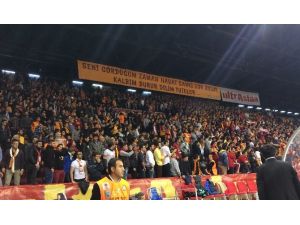 Derbide Saygı Duruşu Krizi