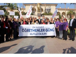 Mersin Chp’den Öğretmenler Günü’ne Alternatif Kutlama