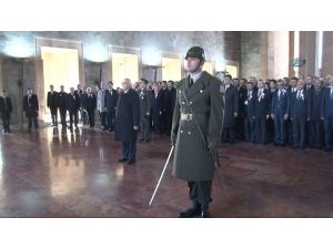 Bakan Avcı Öğretmenlerle Anıtkabir’i Ziyaret Etti