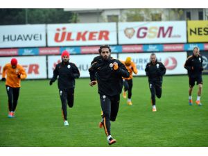 Dzemaili Ve Hakan Balta Takımdan Ayrı Çalıştı