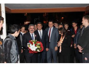 Belediye Başkanından Öğretmenine Yıllar Sonra Anlamlı Ziyaret