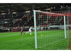 Sivas 3 Puanı 3 Golle Aldı