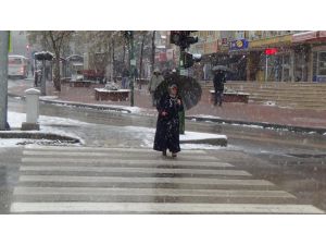 Ispartaya İlk Kar Yağışı