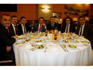 İhlas Koleji Öğretmenler Günü’nü Kutladı