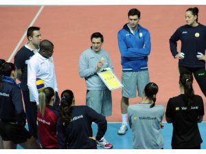 Vakıfbank Liderliğini Sürdürmek İstiyor