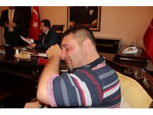 O Gurbetçiye Bir Plaket Daha