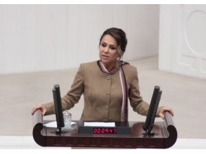 Ak Parti’li Enç: “Vitrin Olarak Görülmekten Bıktım”