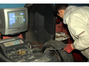 Lastikçilerde Kış Lastiği Yoğunluğu