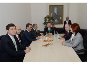 Kılıçdaroğlu, Başkanlarla Yerel Yönetimleri Konuştu