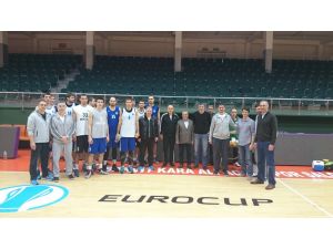 Partizan, Evinde Gibi