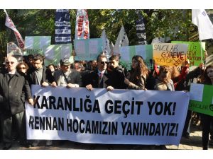 Ege Üniversitesi Rektörü İstifaya Davet Edildi