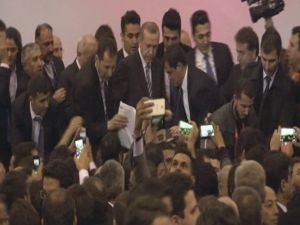 Onun İçin Birbirleriyle Yarıştılar