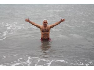İki Derece Havada Buz Gibi Deniz Keyfi