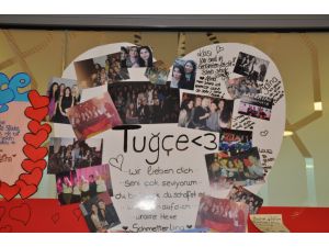 Hayatını Kaybeden Tuğçenin Arkadaşları Hastaneye Akın Etti