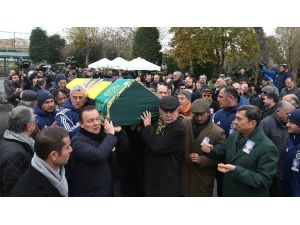 Küçük Fikret Son Yolculuğuna Uğurlandı