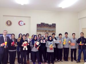 Mudanyalı Öğrenciler Ermenekli Minikleri Unutmadı