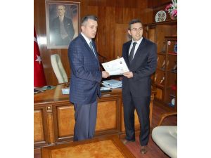 Köprüden Atlayan Kızı Kurtaran Polise Başarı Belgesi