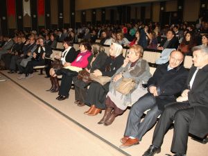 77.yıl önce kadın seçme hakkını kazandı