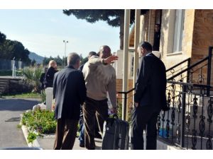 O Prof. Cezaevine Girdi