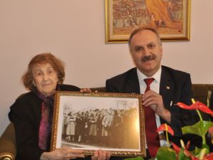 Öğretmenleri Arınçın Okul Yıllarını Anlattı