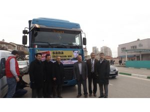 Suriyeye Yardım Tırları Dualarla Gönderildi