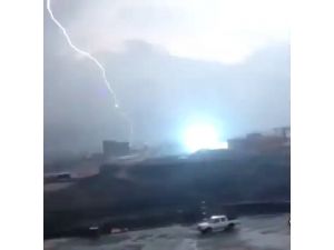 Yıldırımın Düşme Anı Kamerada