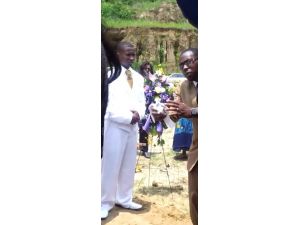 Cenazede Güldüren Olay