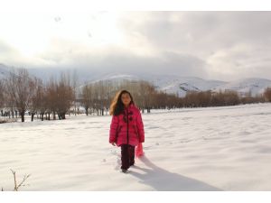 Malatya’da Kar Yolları Kapattı