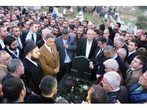 Sedat Peker, Avukatının Mezarını Ziyaret Etti