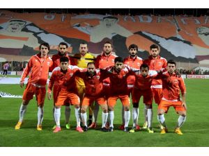 Adanaspor’da 5 Futbolcuya Süresiz İzin Verildi