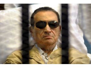 Darbeciler Mübarek’i Akladı