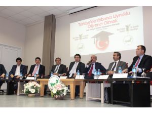 Bakan Müezzinoğlu, Edirne’de Yabancı Uyruklu Öğrencilere Öğütler Verdi