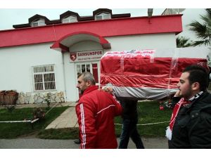 Taraftardan Tabutlu Eylem