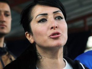 Kadın Teknik Direktör Önce Sevindi Sonra Ağladı