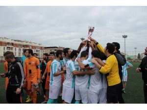 Yalova Üniversitesi 1. Lige Yükseldi