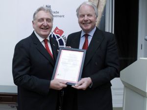 İngiliz Ticaret Odası Türkiyede Akreditasyon Belgesi Aldı