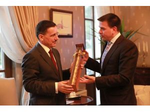 Abd Konsolosu Espinoza Vali Topaca’yı Ziyaret Etti