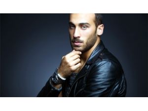 Cenk Forma Bekliyor