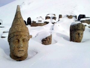 Nemrut Beyaz Gelinlikle Bir Başka Güzel