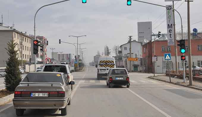 Tehlikeli Kavşaklara Sinyalizasyon Kuruldu